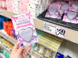 trader-joes-valentine-16