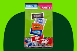 HERSHEY'S Assorted Chocolate Flavored Candy Party Pack,