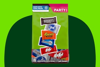 HERSHEY'S Assorted Chocolate Flavored Candy Party Pack,