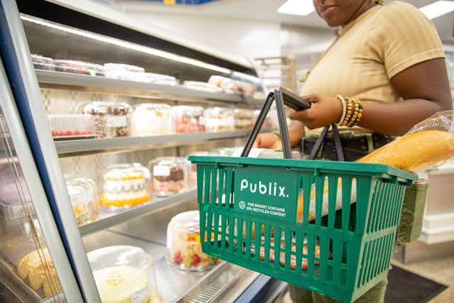 12 Publix Bakery Secrets You Need To Know (Like How To Get Free Smash Cake) card image