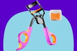 Whalrace Eyelash Curlers with 6PCS Extra Replacement Pads on a blue background.