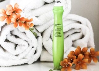 garnier-clearly-brighter-under-eye-roller