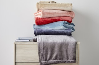 jcpenney-plush-throws-1