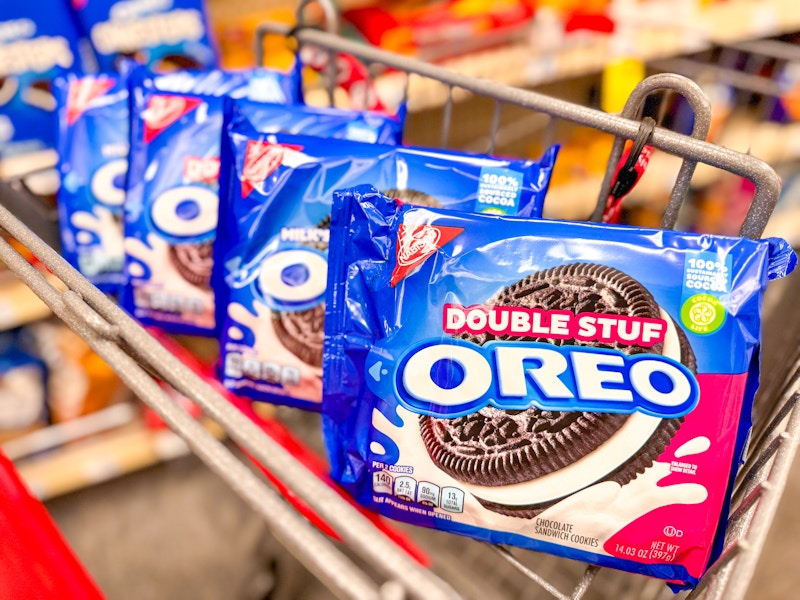 4 packages of oreos in a cart
