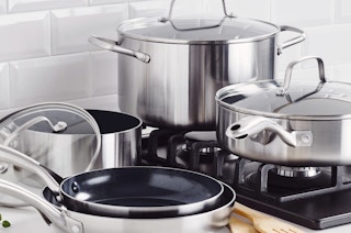 a blue diamond cookware set