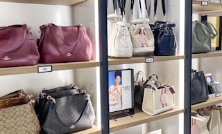 coach-outlet-feature-image-sale-2021-1-2