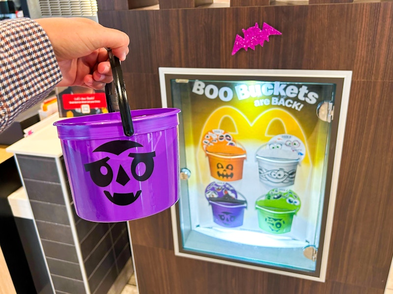 mcdonalds-halloween-buckets-happy-meal-2023-model-kcl-feature-6