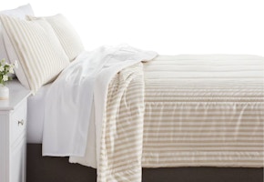 Room Essentials Comforter