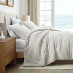 Linens & Hutch Cloud Comforter Set
