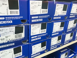 birkenstock orb shoes box 1 2 1683137165 1683137166