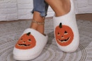 womens pumpkin slippers
