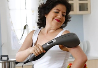 rack-to-door-handheld-massager-oct-2023