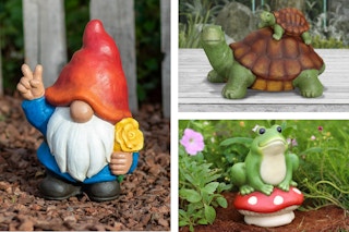 gnomes, turtle, and frog lawn statue