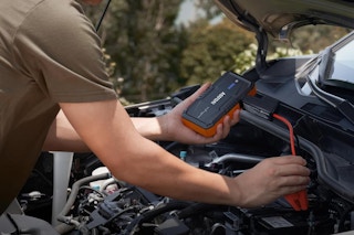 AstroAI S8 Car Battery Jump Starter