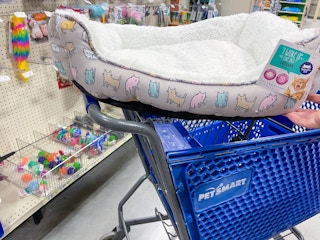 petsmart black friday pet beds 2021 4 1636490189 1636490189