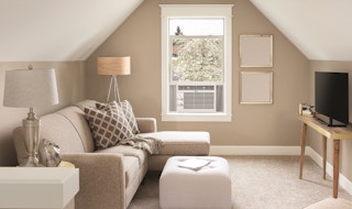 air conditioner unit in window