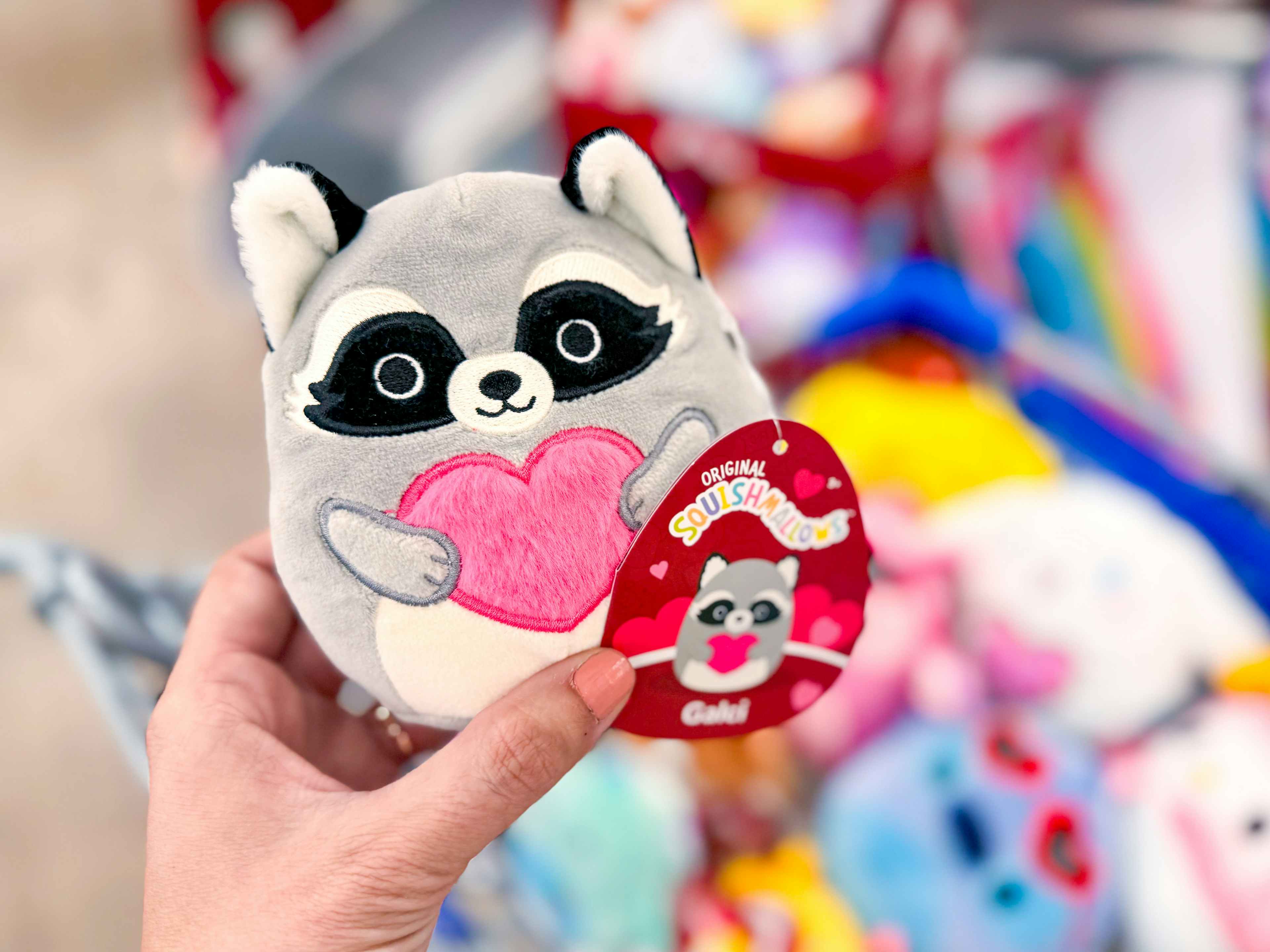 five-below-valentines-day-squishmallow-minis-sanrio-kcl-08