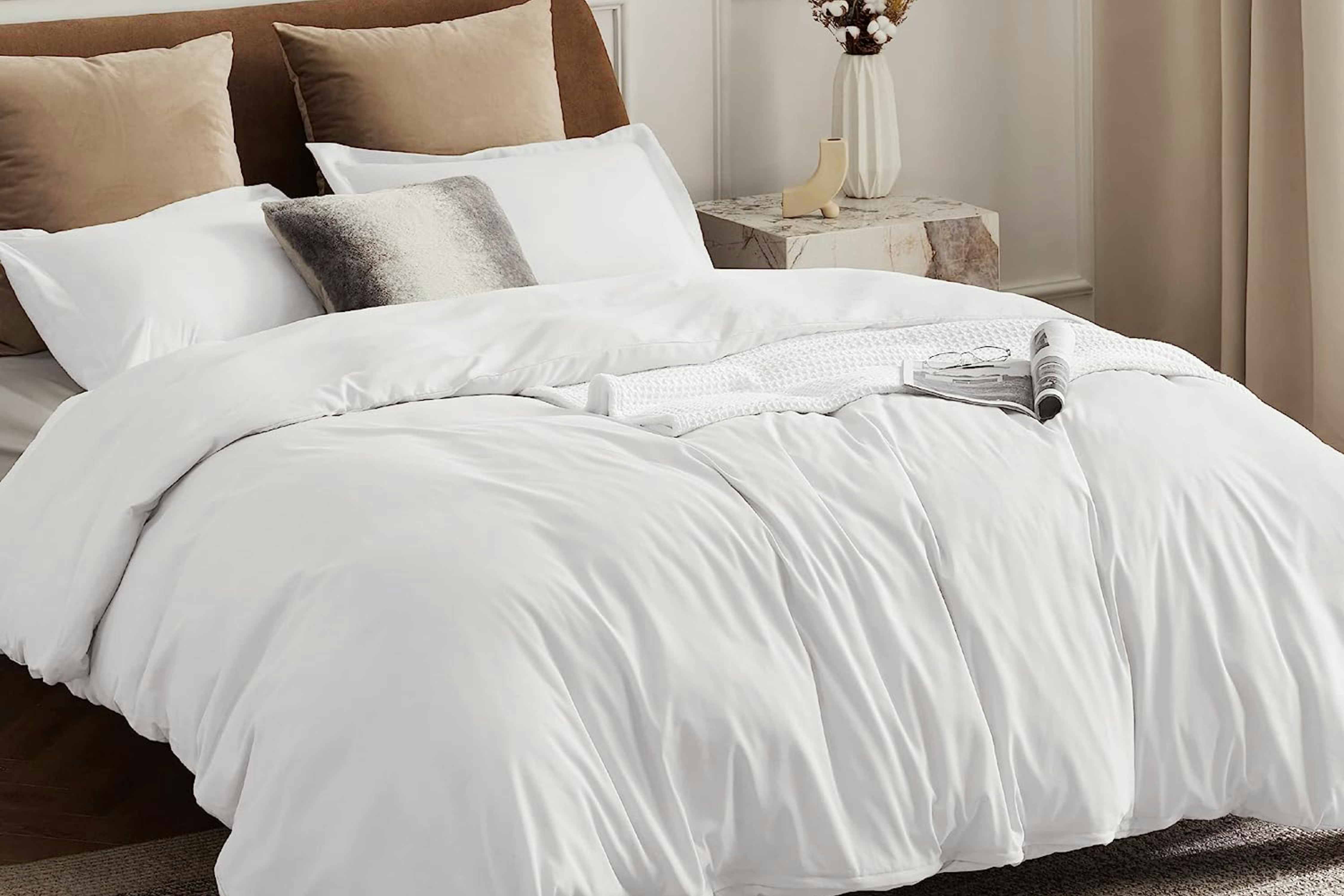 Queen-Size Duvet Cover With 2 Shams, $9.98 on Amazon for a Limited Time