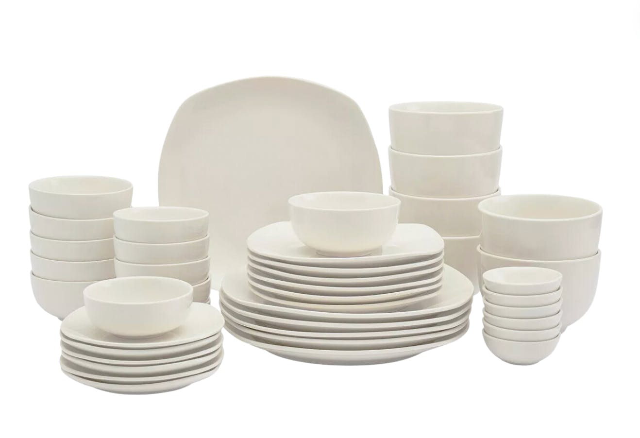 Tabletops Unlimited Dinnerware Set