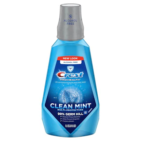 2 Crest Mouthwashes
