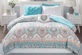 The-Home-Depot-Intelligent-Design-bed-in-a-bag