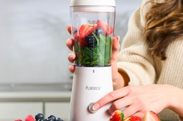 Portable Blender Set, Only $19.99 on Amazon (50% Off) card image