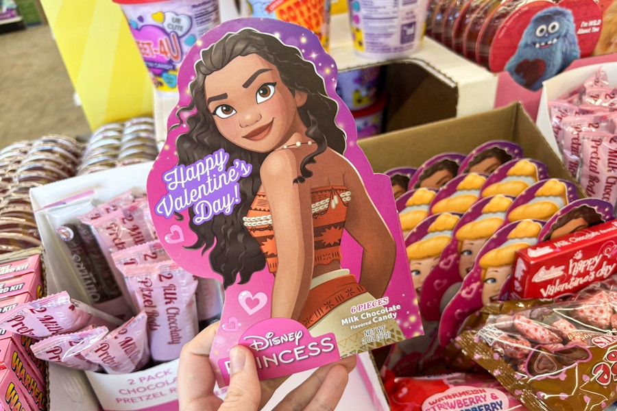 hand holding disney princess valentin'es candy