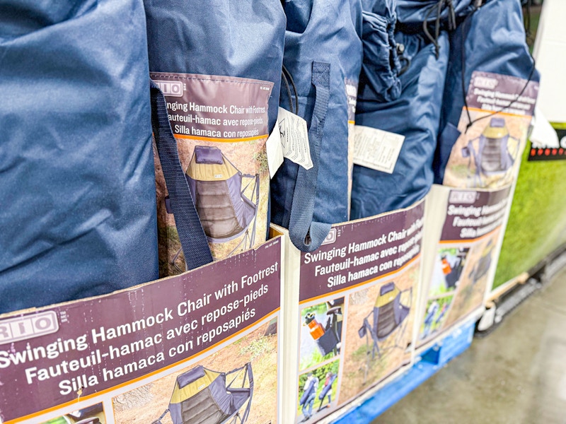 costco-rio-swinging-hammock-chair-with-footrest-1