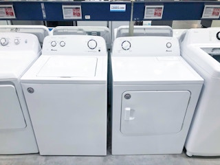 washer and dryer on display at Lowes