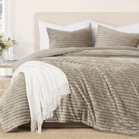 Fleece Queen Comforter Set