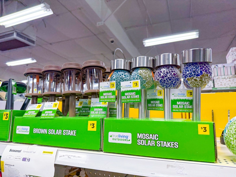 dollar general true living solar stakes