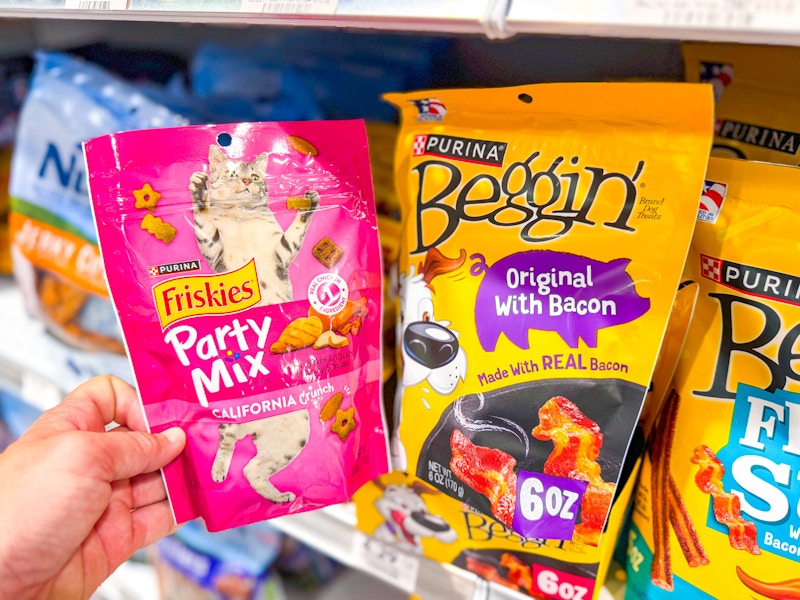 publix-beggin-dog-treats-and-friskies-party-mix-cat-treats-2