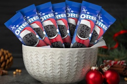Stocking Stuffer Oreo Cookies in bowl