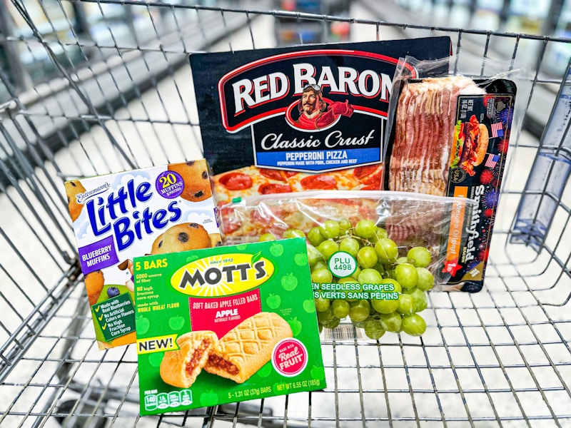 giant-food-deals-red-baron-pizza-motts-little-bites-grapes-smithfield-bacon-2