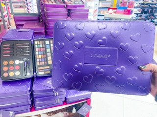 ulta glam beauty box 120121d 1638376632 1638376632 e1638383251101