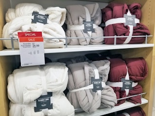 macys-martha-stewart-plush-comforter-31919d