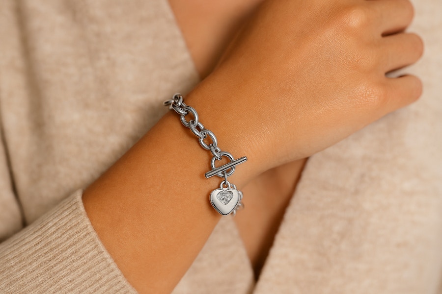 daily-steals-bracelet-with heart-1