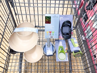 aldi cinco de mayo deals chip and dip tray margarita glasses mortar and pestle avocado utensils onion dicer