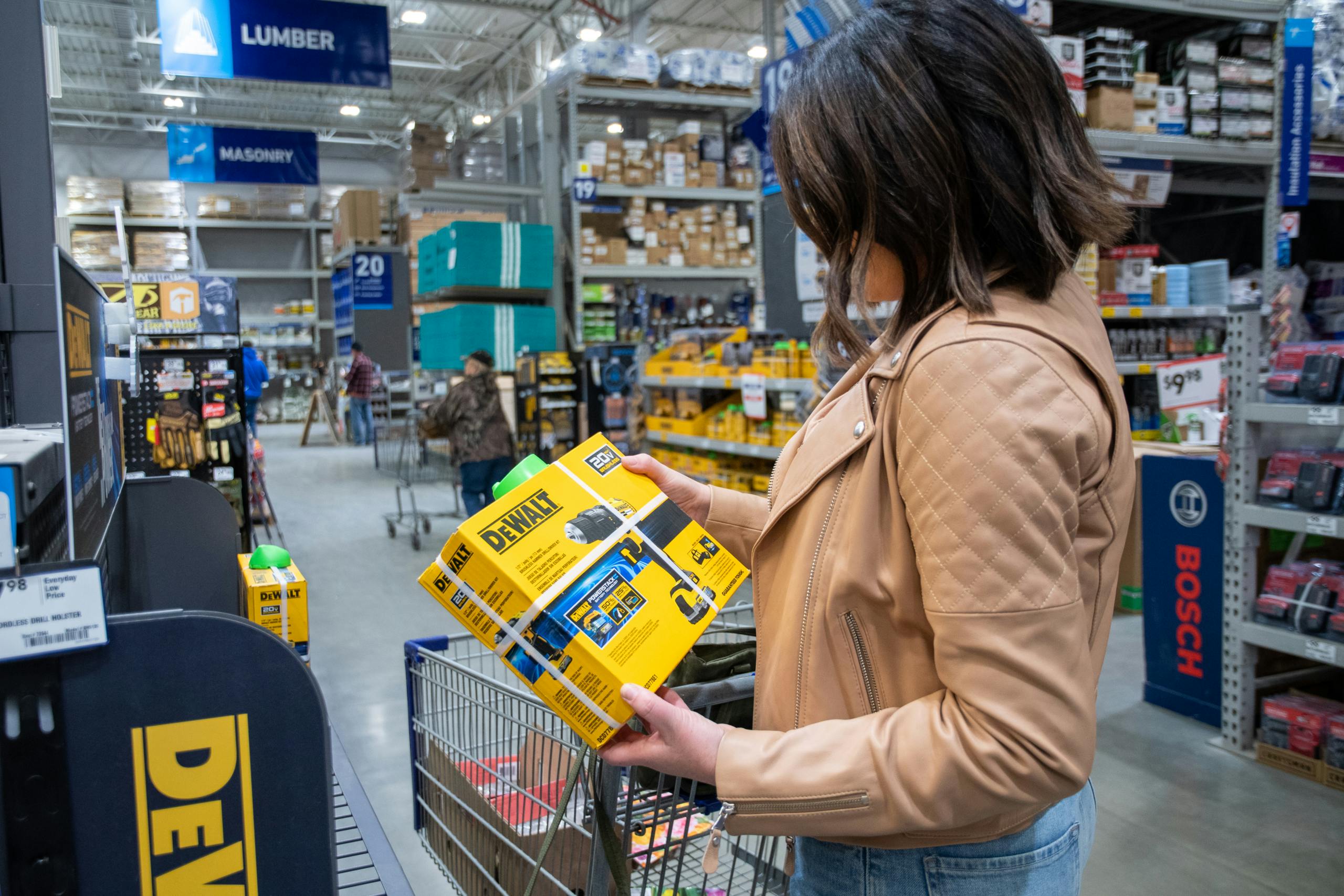 https://content-images.thekrazycouponlady.com/nie44ndm9bqr/HXzH5hCqAveE0AJrPeeyo/0059ceaf09afb34ce562517b0deb5f1e/lowes-black-friday-dewalt-tools-sale-joanie-2022-42-1668361911-1668361911-scaled.jpg