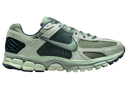 Nike Men's Vomero Shoes