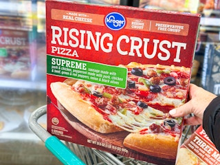 hand holding a kroger frozen pizza
