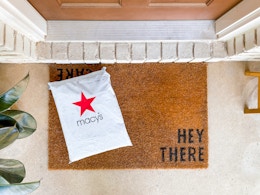 Macy’s Cyber Monday Deals: Here's What You'll See in 2025 card image