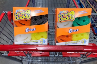 2 8-packs of scrub daddy sponges in a costco cart