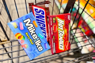 candy in dollar tree shopping cart