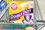 arm & hammer cat litter in shopping cart