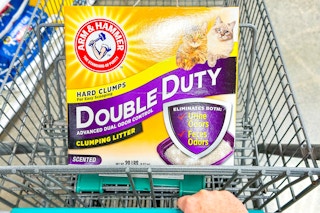 arm & hammer cat litter in shopping cart