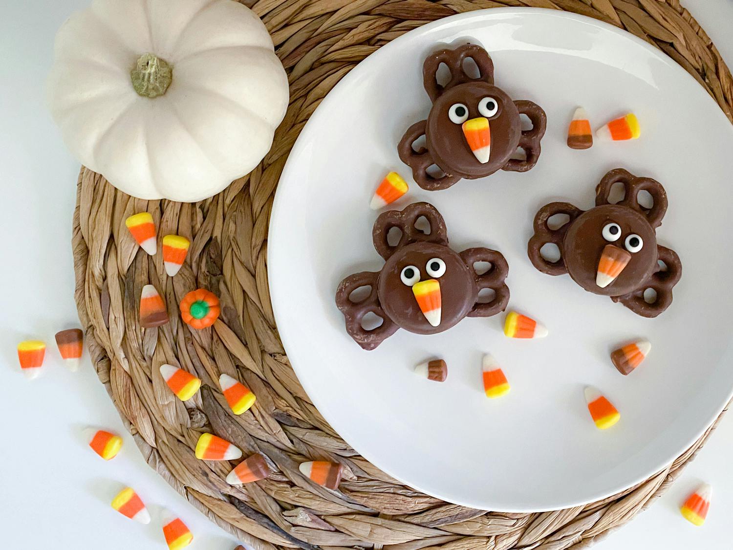 These Oreo Pretzel Turkeys Are Perfect for Thanksgiving