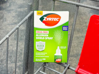 cvs-zyrtec-allergen-spray.-5