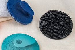 a pack of silicone scrubbers