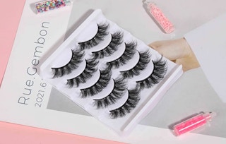 amazon screenshot alicrown eyelashes 1673374769 1673374769